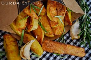 Cartofi crocanti la cuptor cu rozmarin