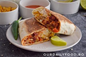Burrito vegetarian cu fasole si salsa pico de gallo