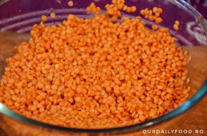 Supa crema de linte rosie cu menta