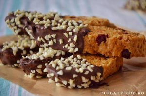 Biscotti/cantuccini vegani cu portocale, migdale si merisoare