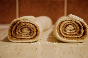 Melci cu scortisoara, rulouri cu scortisoara, cinnamon rolls