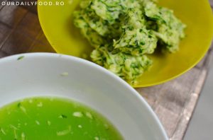 Chiftelute delicioase cu zuchini si emental