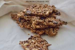 Gluten free superseed crackers sau biscuiti cu seminte