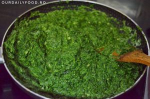 Paste cremoase cu spanac si usturoi