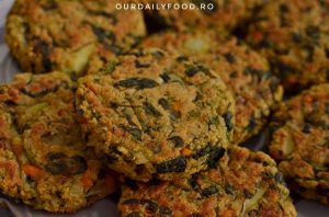 Burger vegan cu legume sau chiftea de legume