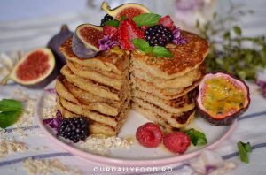 Pancakes cu fulgi de ovaz si banane(de post / vegan)