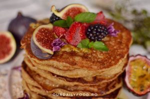 Pancakes cu fulgi de ovaz si banane(de post / vegan)