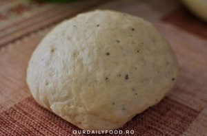 Tarta frageda cu ciuperci, morcov si ardei
