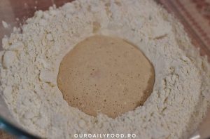 Cornulete fragede umplute cu mere si scortisoara - de post