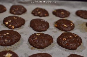 Fursecuri/biscuiti triplu ciocolata
