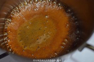 Turta dulce pufoasa si glazurata ca in copilarie