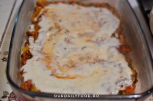 Lasagna vegetariana cu legume si bechamel