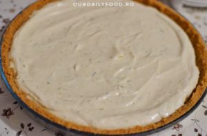 Tarta fara coacere cu lime (lamaie verde)