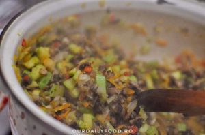 Lasagna vegetariana cu legume si bechamel
