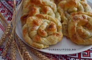 Invartite moldovenesti sau placinte foioase cu cartofi