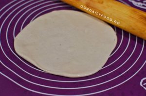 Invartite moldovenesti sau placinte foioase cu cartofi