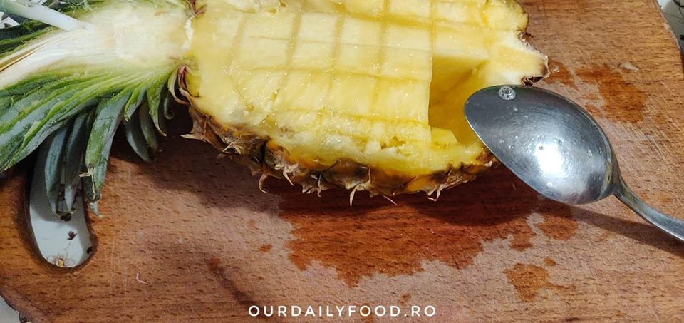 Ananas umplut cu orez si legume - reteta vegana