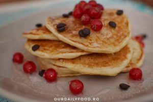 Pancakes (clatite americane) cu iaurt - fara ou