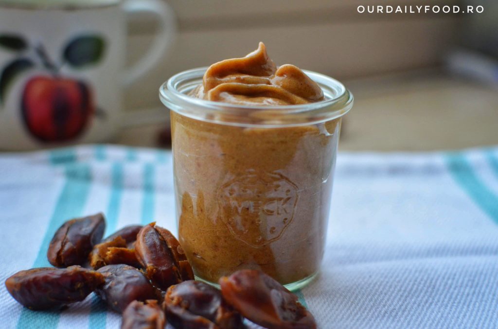 Caramel vegan din curmale - fara zahar