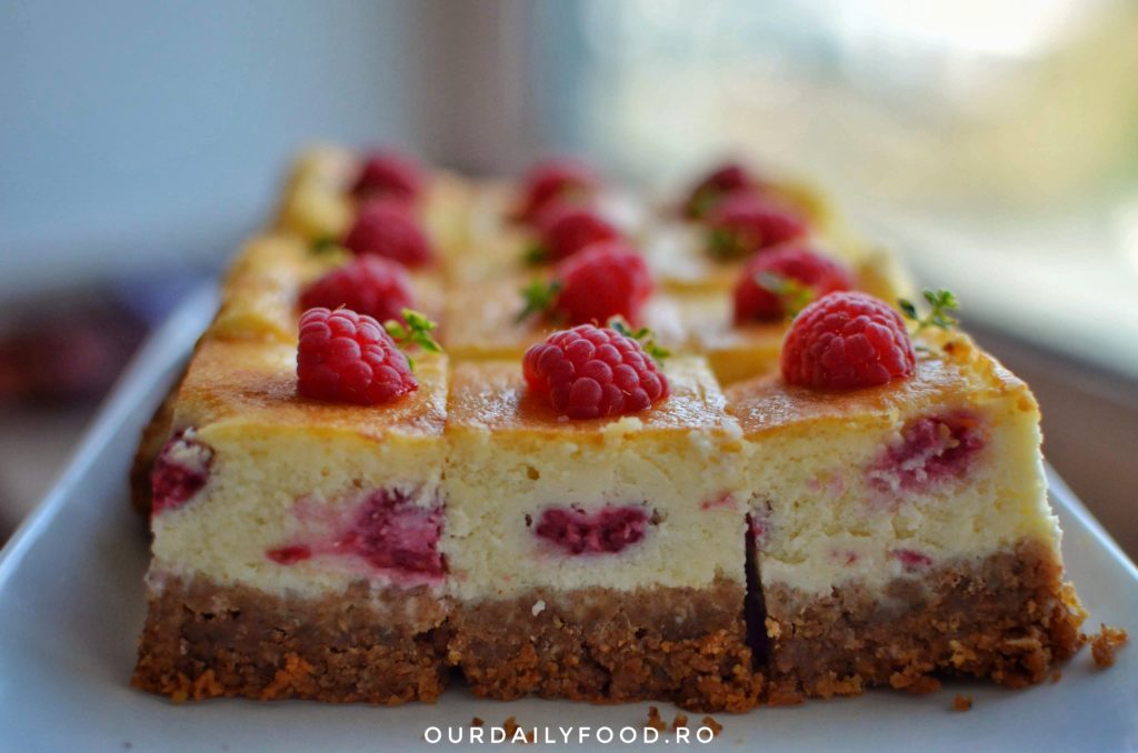 Cheesecake fin cu zmeura