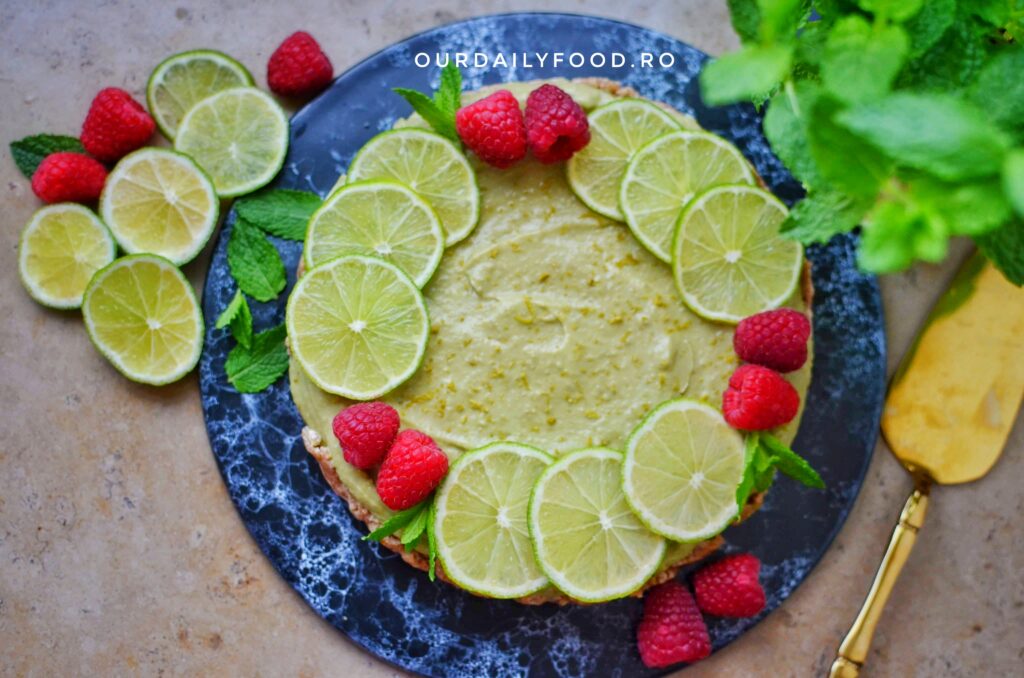 Tarta vegana cu lime si avocado - fara coacere, baby-friendly
